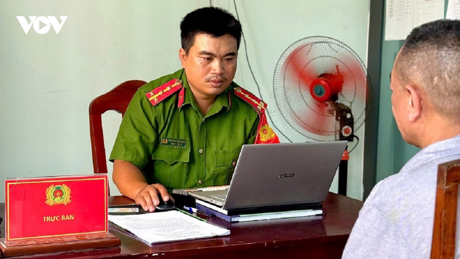 Công an tỉnh Lâm Đồng giúp người dân nhận lại 415 triệu đồng do chuyển nhầm